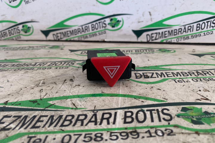 Buton avarie Audi A3 8L [1996 - 2000] Hatchback 3-usi 1.6 MT (101 hp)