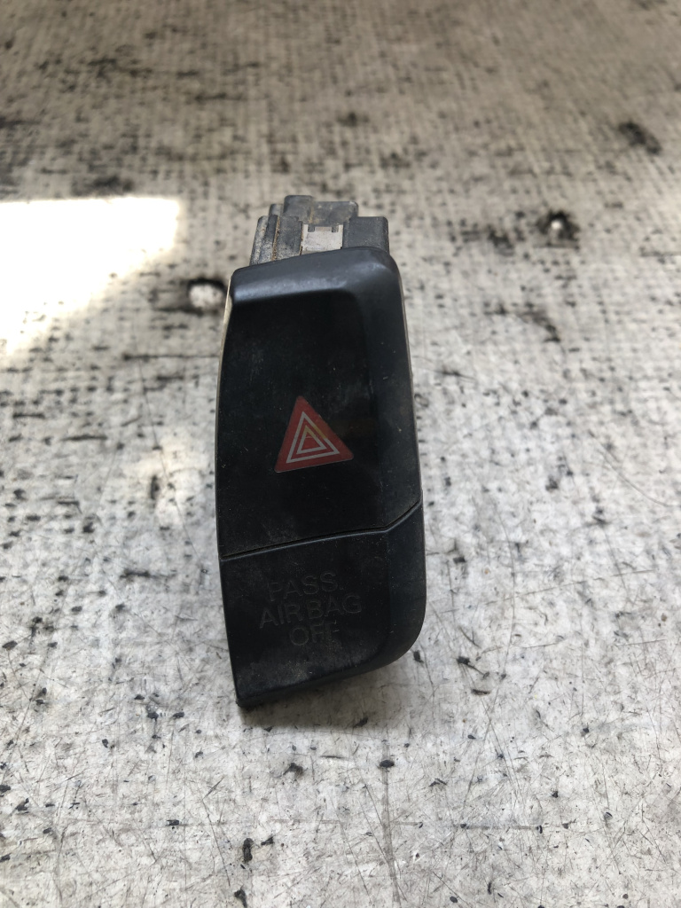 Buton avarie Audi A4 B8 2012