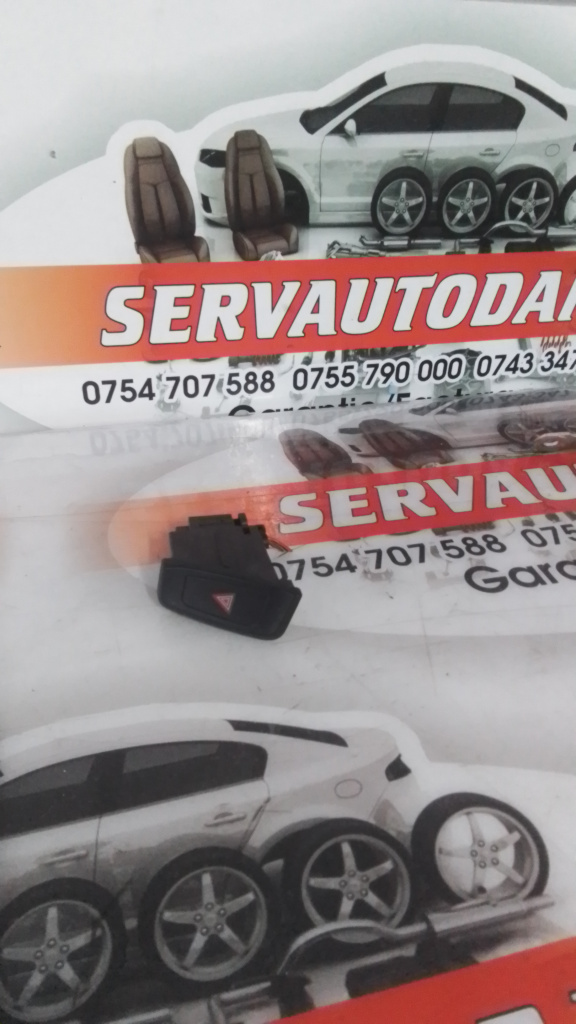Buton avarie Audi A4 facelift (2011-2015) [B8] 2.0 Motorina 2012, 8K1941509