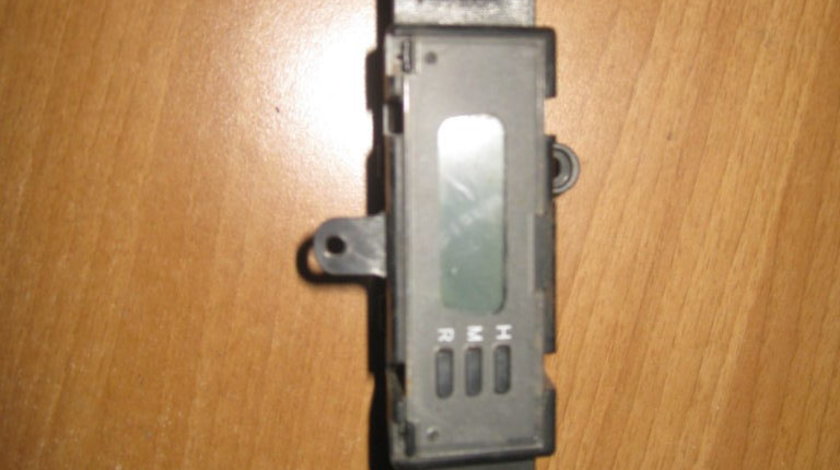 BUTON AVARIE CEAS KIA SPORTAGE 2006