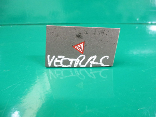 BUTON AVARIE COD 13138255 OPEL VECTRA C FAB. 2002 – 2009 ⭐⭐⭐⭐⭐