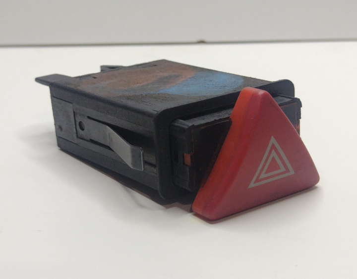 Buton Avarie, cod 8L0941509G 8L0941509G Audi A3 8L [facelift] [2000 - 2003]