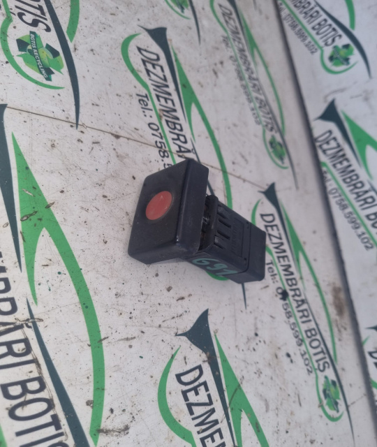 Buton avarie Dacia Logan [2004 - 2008] Sedan 1.4 MT (75 hp)