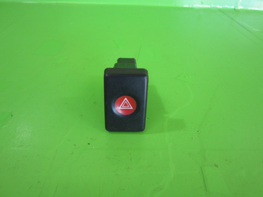 BUTON AVARIE DACIA LOGAN FAB. 2004 – 2012 ⭐⭐⭐⭐⭐