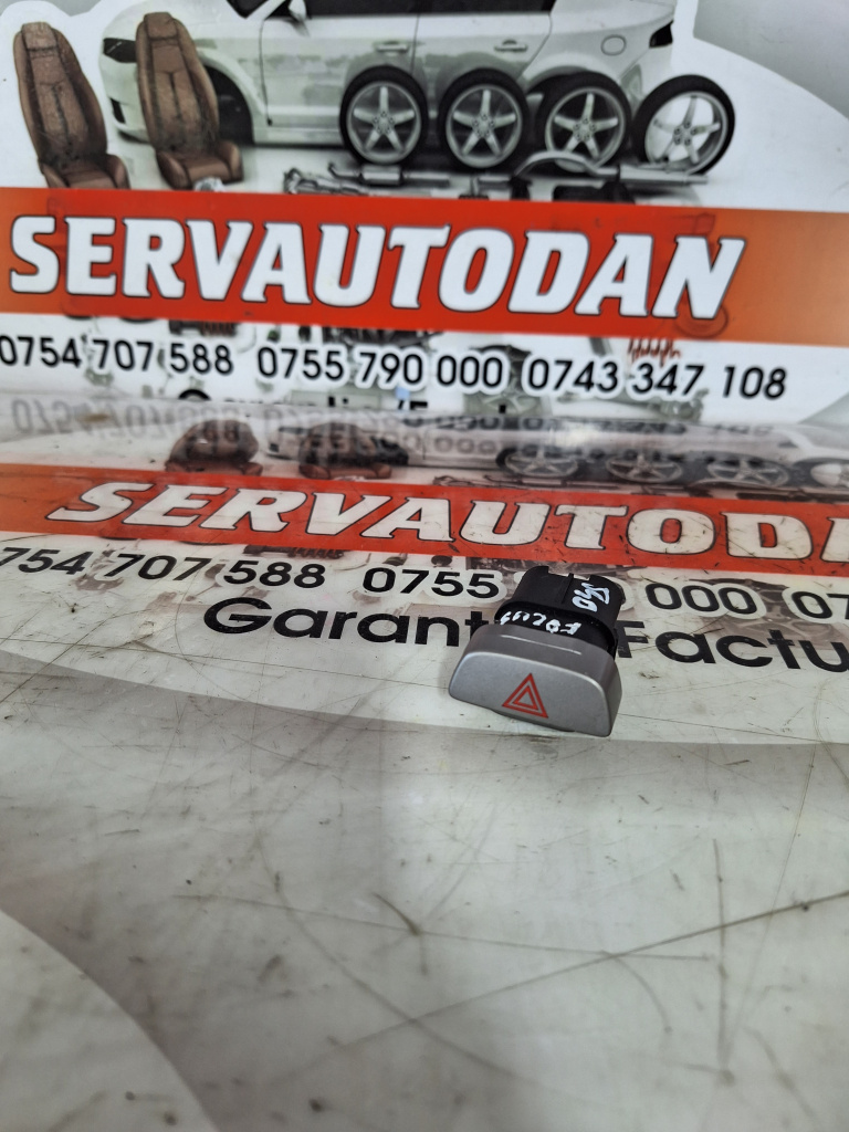 Buton avarie Ford Focus 2 (2004-2010) [DA_] 1.6 Motorina 2009, 8M5T-13A350-AB