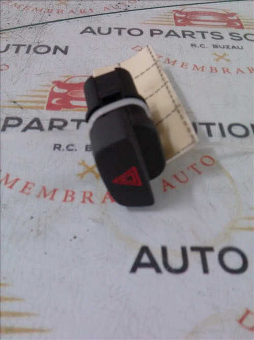 Buton avarie FORD FOCUS 2
