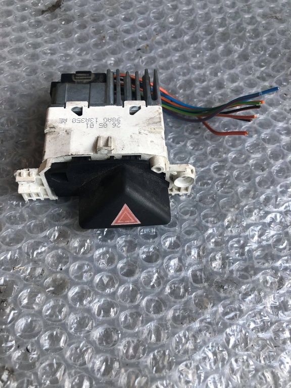 Buton avarie ford focus 98ag13a350ae