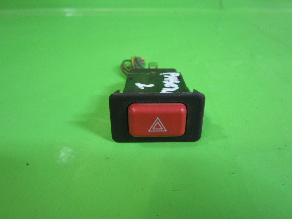 BUTON AVARIE MITSUBISHI PAJERO 2 4x4 FAB. 1991 - 1999 ⭐⭐⭐⭐⭐