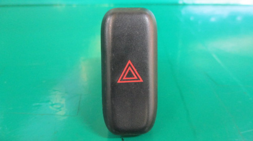 BUTON AVARIE MITSUBISHI PAJERO PININ FAB. 1999 – 2007 ⭐⭐⭐⭐⭐