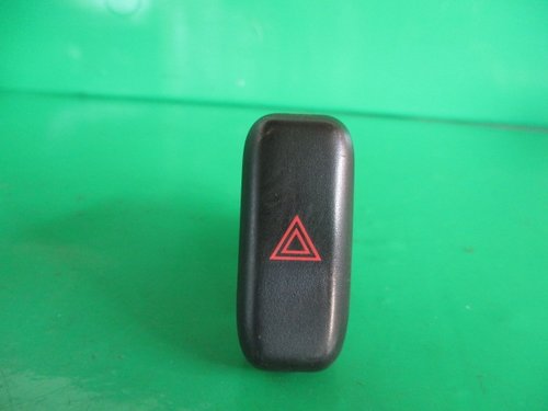 BUTON AVARIE MITSUBISHI PAJERO PININ FAB. 1999 – 2007 ⭐⭐⭐⭐⭐