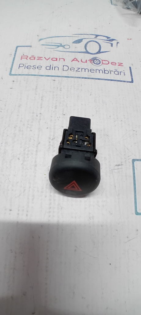 Buton avarie Nissan Pulsar 2013