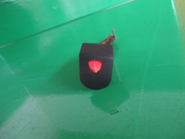 BUTON AVARIE RENAULT KANGOO FAB. 1997 – 2007 ⭐⭐⭐⭐⭐