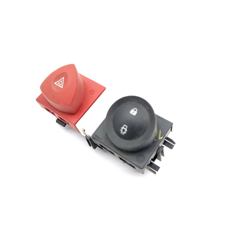 Buton Avarie Renault Megane 2 2002-2010 1.6 16V K4M 760 Benzina 88040001, 88040002, 88020003, 8200095493, 82000109723, 8200107808 Delphi