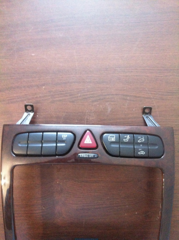Buton avarie tot modulul Mercedes-Benz C-Class W203/S203/CL203 [2000 - 2004] Sedan 4-usi C 200 Kompressor MT (163 hp)