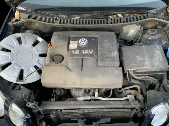 Buton avarie Volkswagen Polo 4 [2001 - 2005] Hatchback 5-usi 1.2 MT (64 hp)