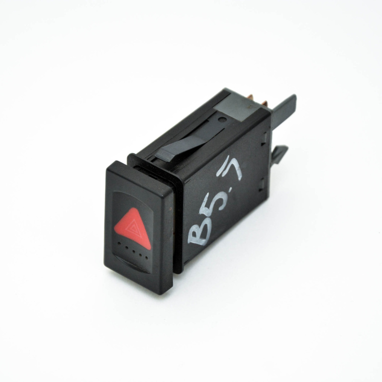 Buton Avarie Vw Passat B5, B5.5 1996-2005 2.0 Tdi Bgw Motorina 3B0953235D, 3B0953235, 3B0 953 235 D