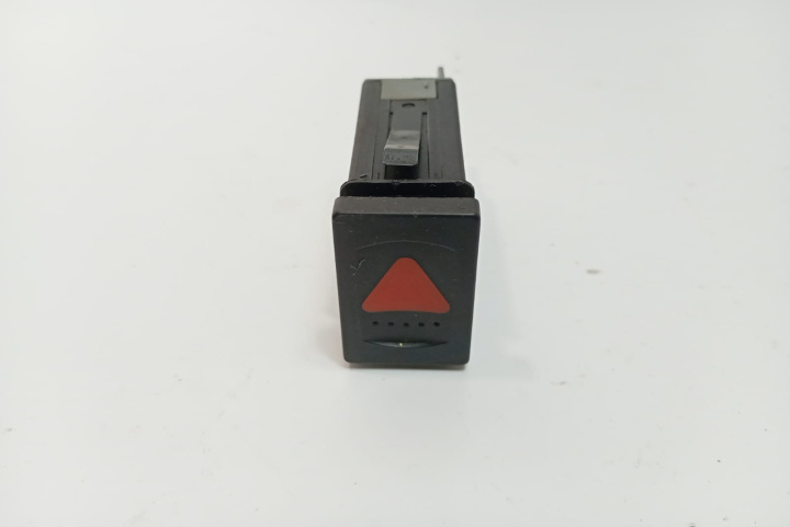 Buton avarii 24742624 Volkswagen VW Passat B5 [1996 - 2000]