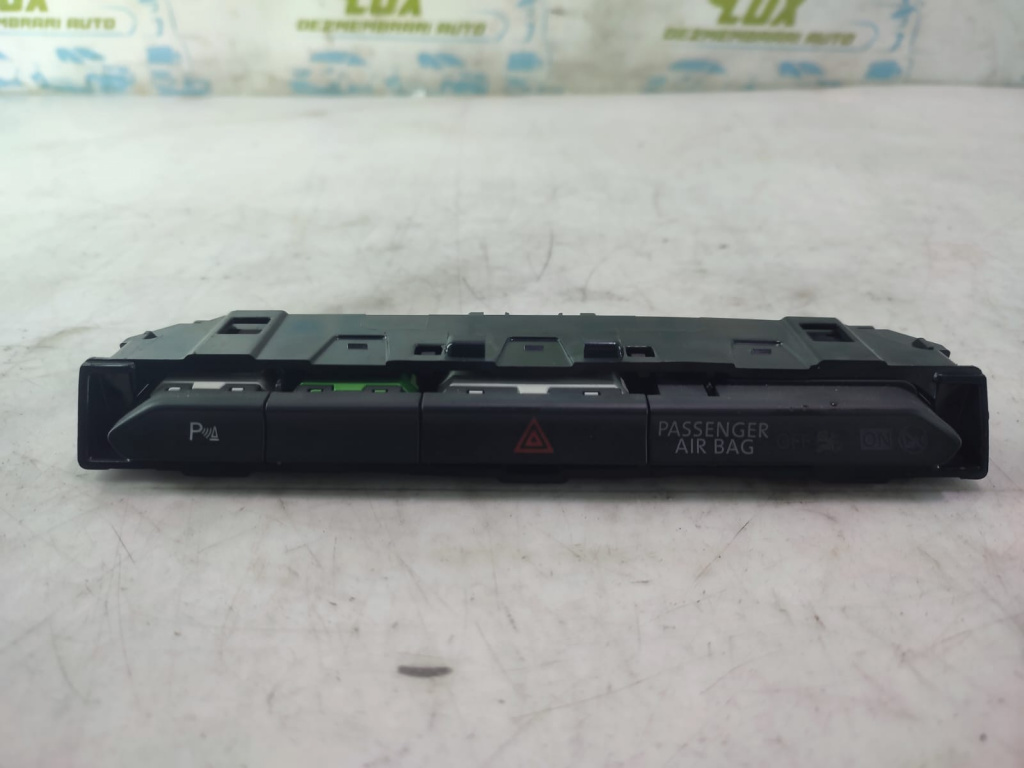 Buton avarii 3G1853770A Volkswagen VW Passat B8 [2014 - 2020] 2.0 tdi DFCA