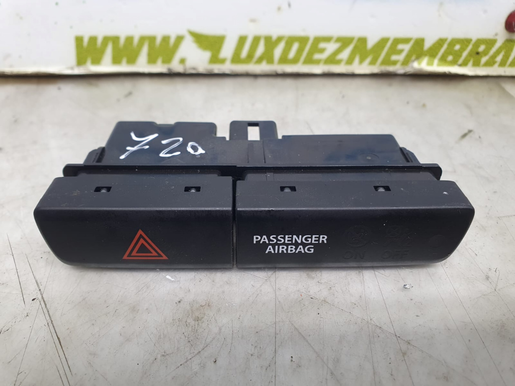 Buton avarii 75k058 Suzuki Ignis 3 [2016 - 2020] 1.2 hybrid K12C