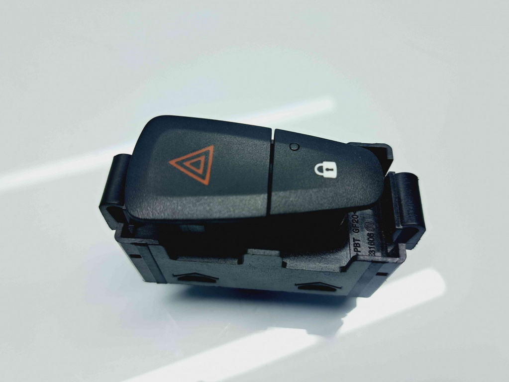 Buton avarii Dacia Logan 2 [Fabr 2012-prezent] OEM