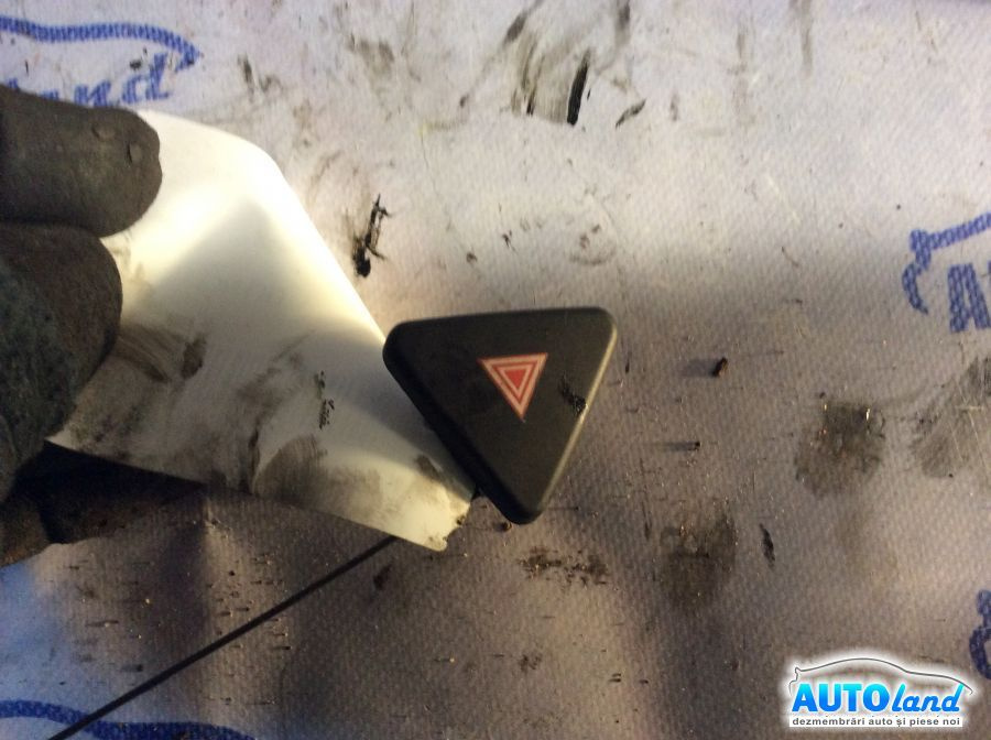Buton Avarii Ford FUSION JU 2002