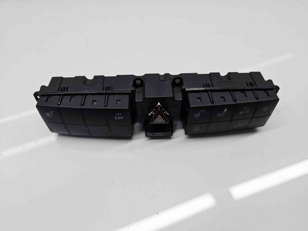 Buton avarii Mercedes Clasa C (W203) [Fabr 2000-2007] 2038706710