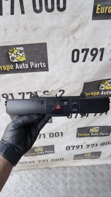Buton avarii Mercedes Sprinter W906 an 2011 cod A9068701010