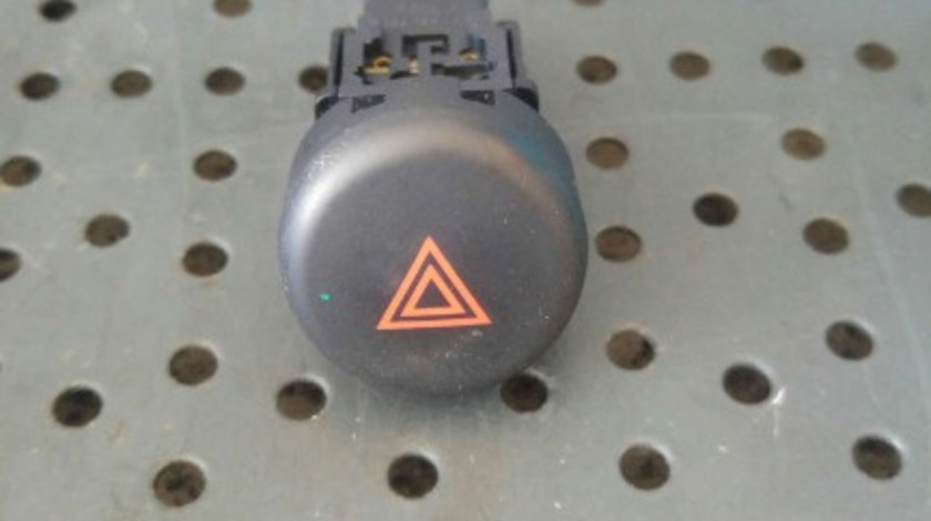 Buton avarii nissan juke f15