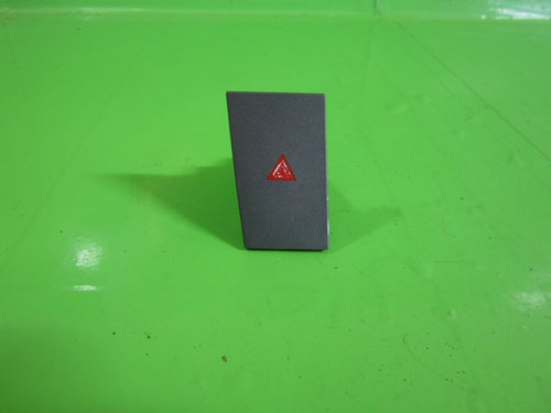 BUTON AVARII OPEL VECTRA C FAB. 2002 – 2009 ⭐⭐⭐⭐⭐