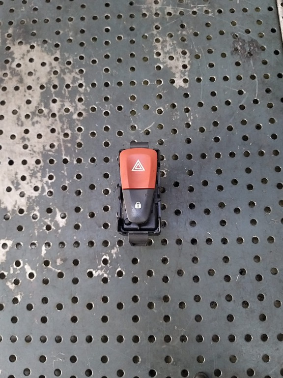 Buton avarii renault megane 3 86300000 8200214896