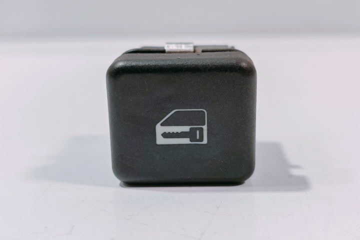 Buton blocare 8360828 BMW Seria 5 E39 [1995 - 2000]