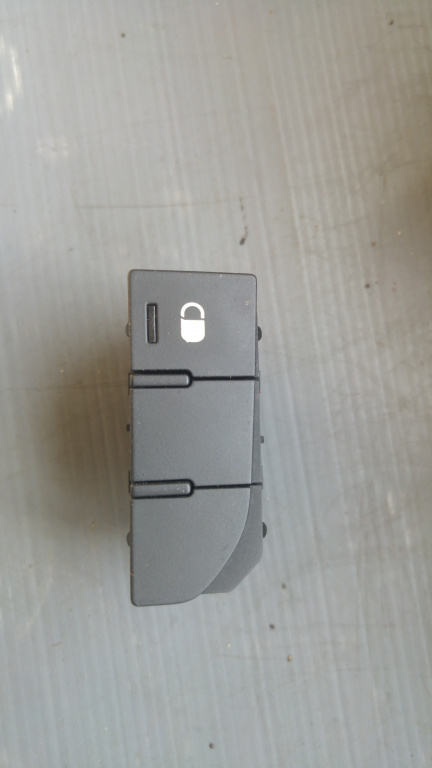 Buton blocare citroen c5 96637757zd-dd