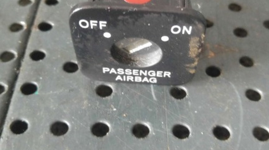 Buton blocare deblocare airbag pasager toyota yaris p9