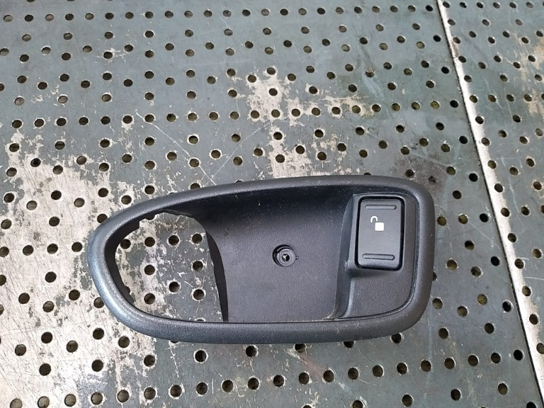 Buton blocare deblocare usi ford mondeo 4 7m5t14b076a