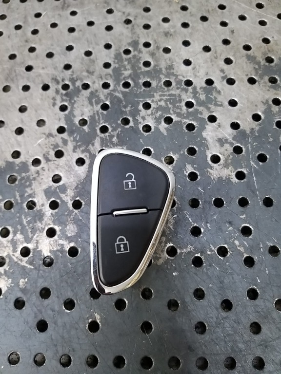 Buton blocare deblocare usi opel corsa e x15 39031633 10142388