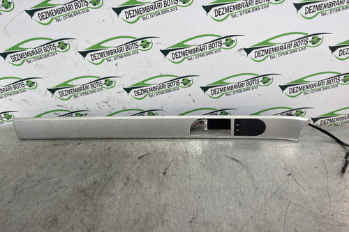 Buton blocare deblocare usi Volkswagen VW Touareg generatia 1 7L [2002 - 2007] Crossover 2.5 TDI MT ...