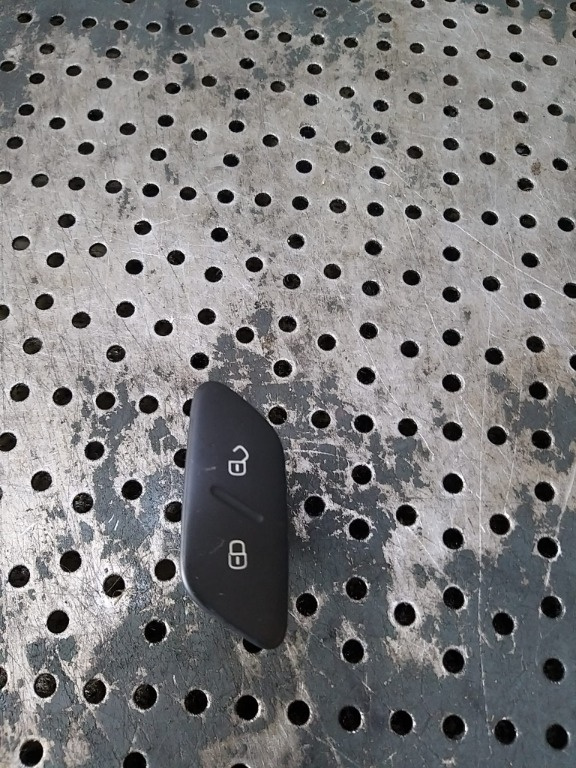 Buton blocare deblocare usi vw polo 6r 6r1962125a