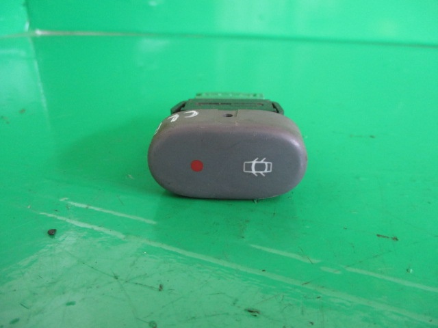 BUTON BLOCARE USA / PORTIERA COD 421818C RENAULT CLIO 2 FAB. 1998 - 2001 ⭐⭐⭐⭐⭐