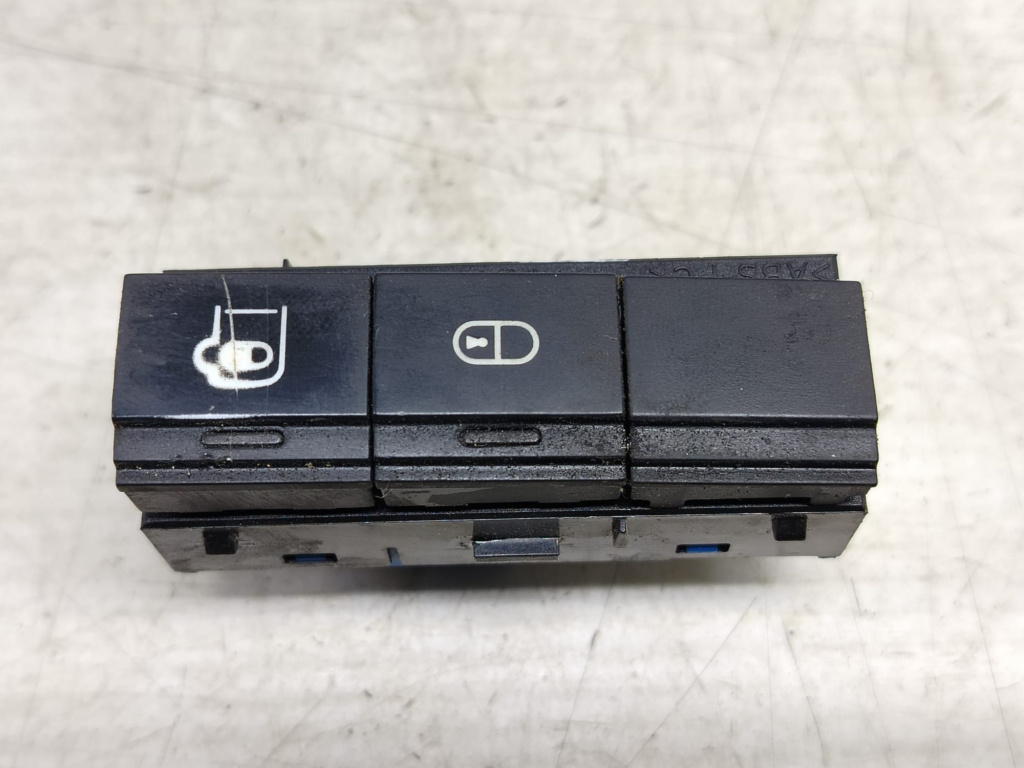 Buton blocare usi 14002456xt Toyota ProAce [2013 - 2016] 1.6 d4-d 3WZ-TV