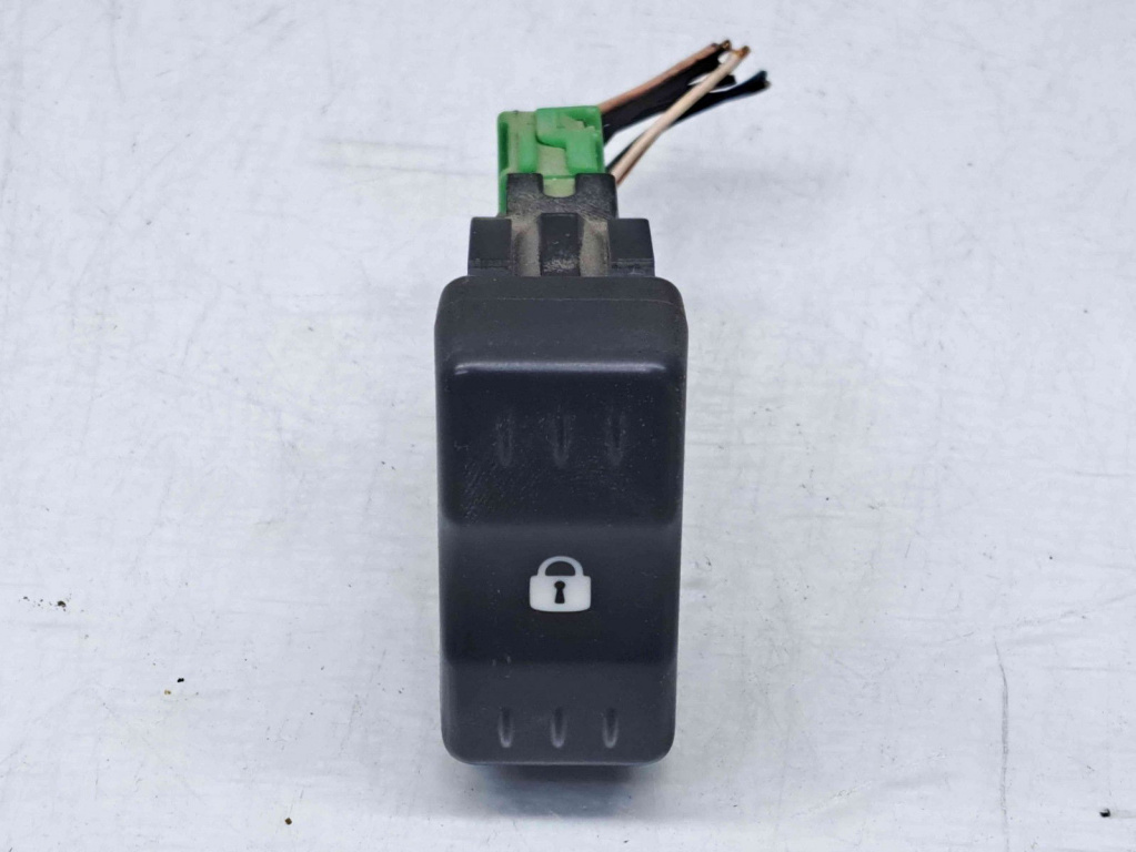 Buton blocare usi Dacia Logan (LS) [Fabr 2004-2012] OEM