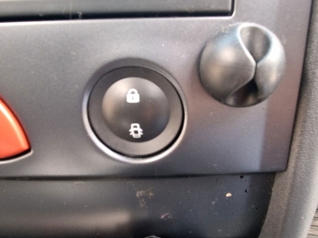 Buton blocare usi Renault Megane 2 [Fabr 2002-2008] 1.5 DCI K9K722 60KW / 82CP