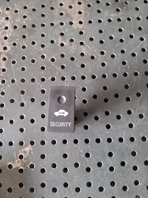 Buton blocare usi toyota corolla e12 489082