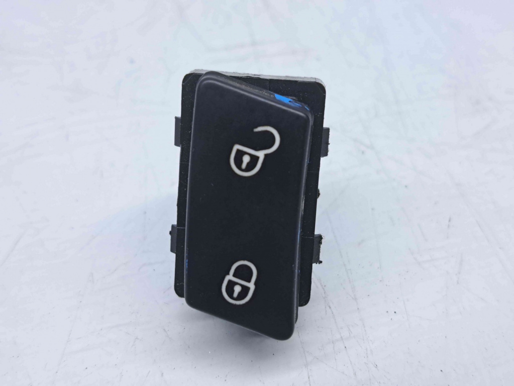 Buton blocare usi Volkswagen Caddy 3 Maxi Furgon (2CH) [Fabr 2007-2015] 1T0962126B