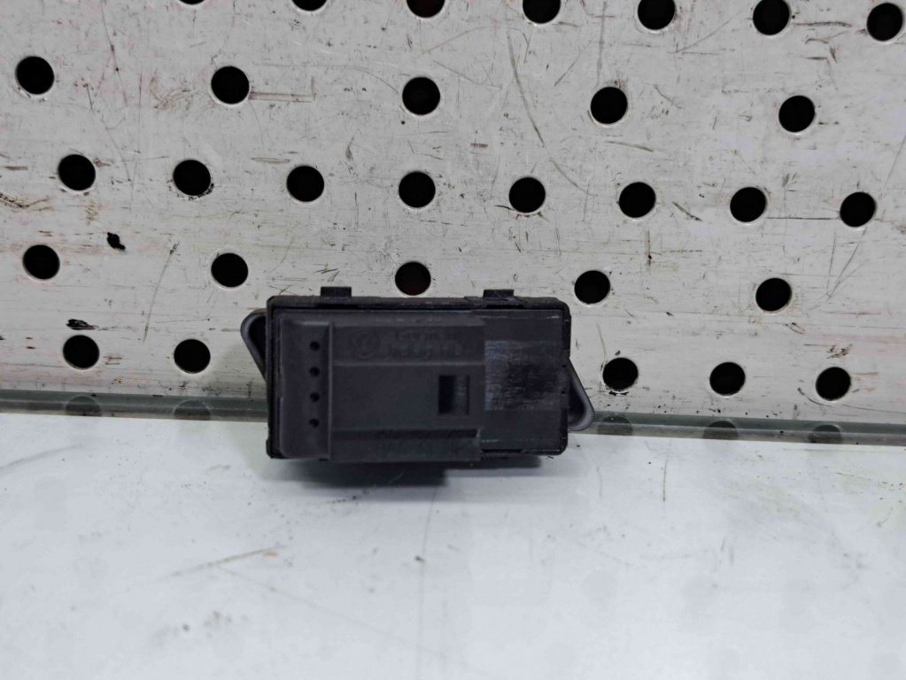 Buton blocare usi Volkswagen Passat CC (357) [Fabr 2008-2012] 1K0962126B
