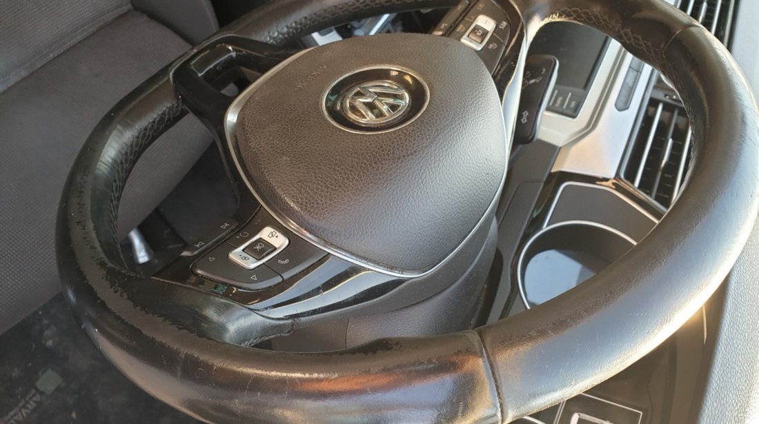 Buton Butoane Comanda Comenzi de pe Volan Volkswagen Passat B8 Break Combi 2014 - 2023 [C3946]