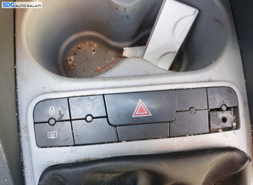 Buton Butoane Releu Avarii Avarie Aux Auxiliar Blocare Deblocare Usi Portiere Seat Ibiza 2008 - 2012