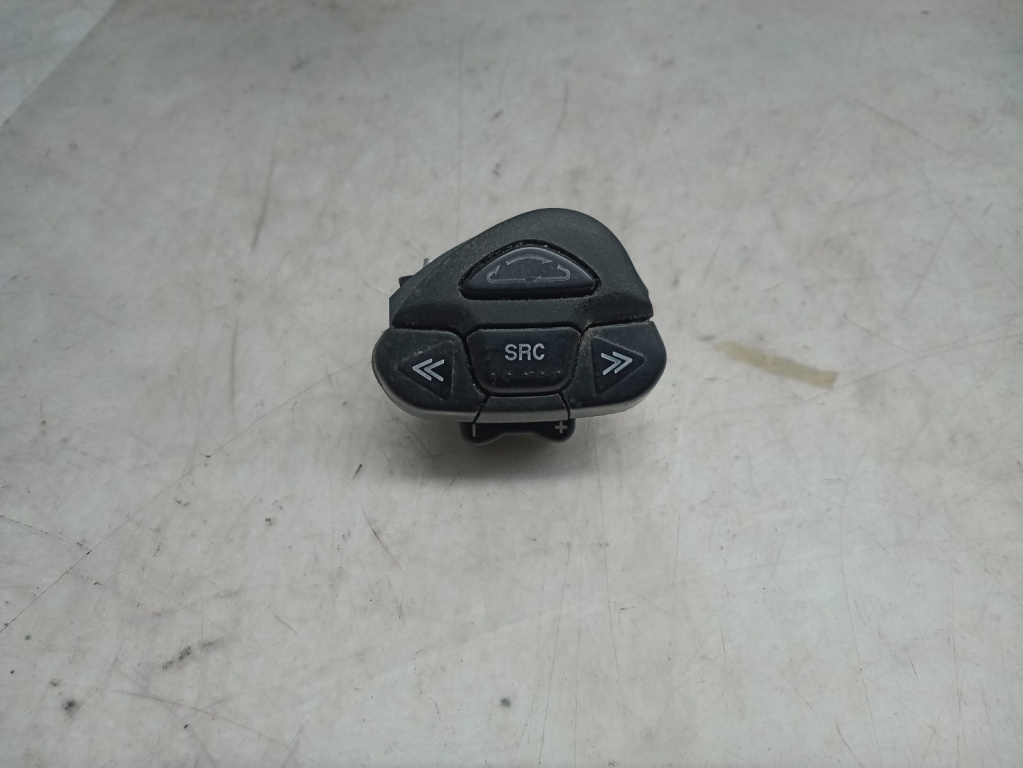 Buton butoane volan 54355381b Nissan X-Trail T30 [2001 - 2004] 2.2 DCI YD22ETI