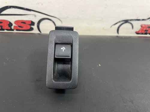 Buton carlig electric VW Passat B7 ,R-Line, 2.0TDI ,DSG, 170cp sedan 2013 (7E5959527)