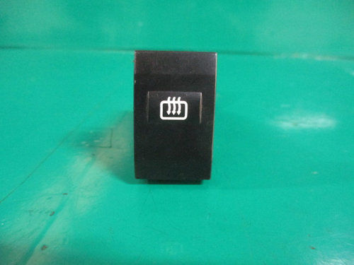 BUTON / COMANDA DEZABURIRE LUNETA COD 93710-3E000 KIA SORENTO 1 4x4 FAB. 2002 – 2009 ⭐⭐⭐⭐...