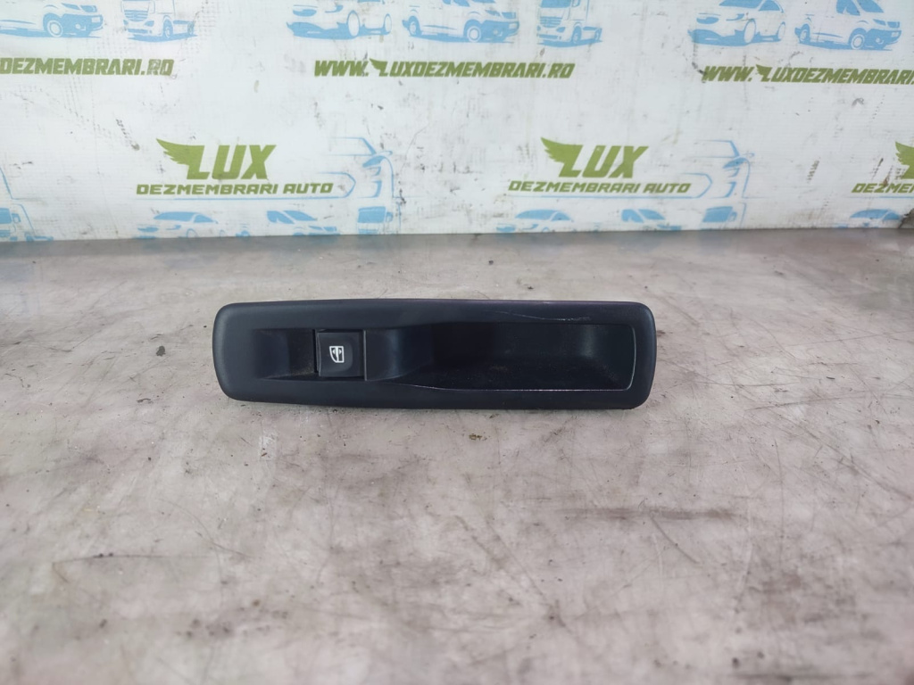 Buton comanda geam 829500004r Renault Megane 3 [2008 - 2014] 1.5 dci K9K837